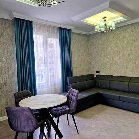 Aparthotel White House Balti Habitación foto