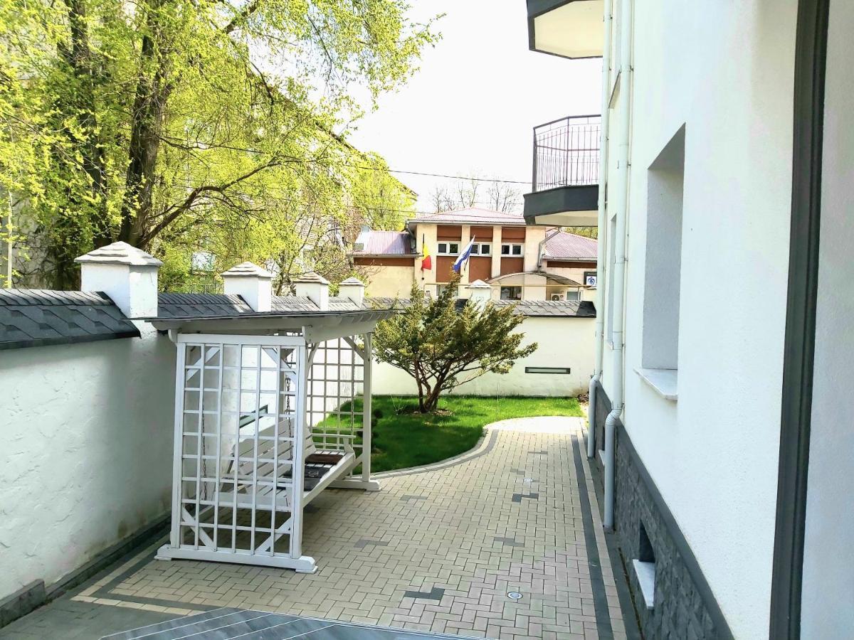 Aparthotel White House Balti Exterior foto