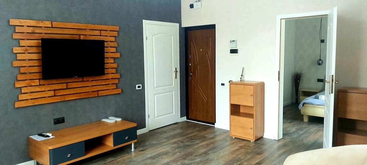 Aparthotel White House Balti Exterior foto