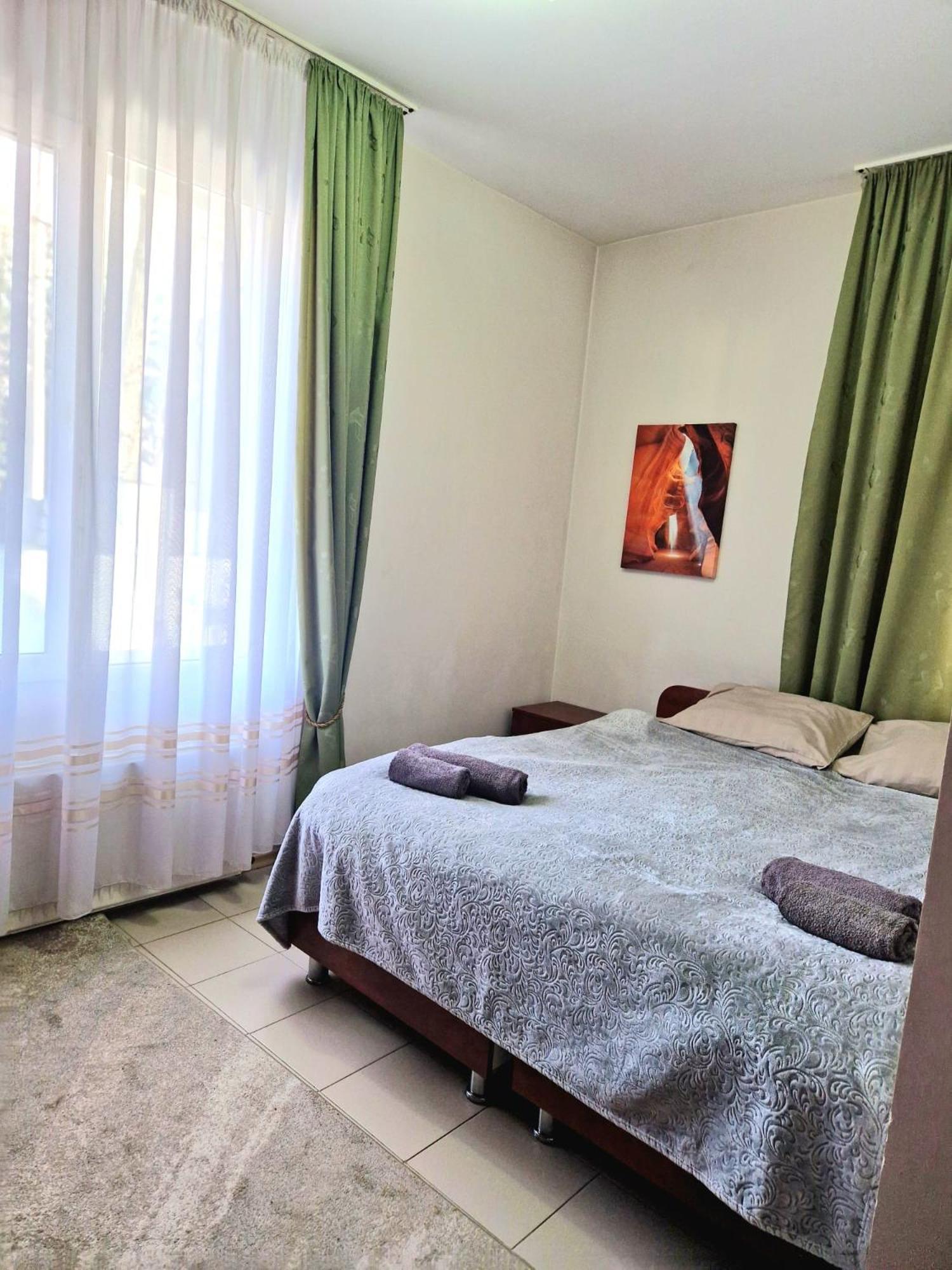 Aparthotel White House Balti Exterior foto